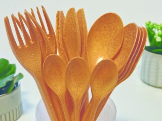 REUSABLE WOOD-FIBRE CUTLERY 